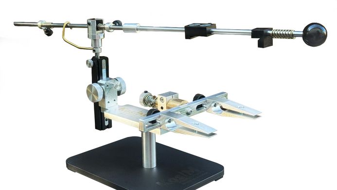 Grinding system with KosiM rail lifting mechanism Model 3